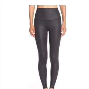 Alo High-Waist Airbrush Legging in Black Glossy